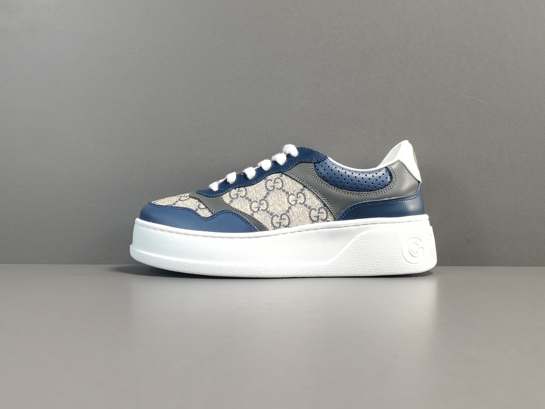 Gucci GG Embossed Sneaker In Beige - Blue 669582-UPGB0-4273
